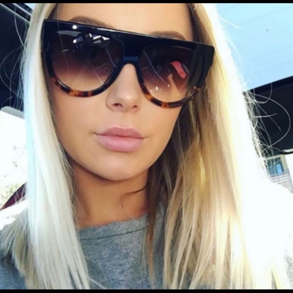 In the Jungle  Sunnies 🐆 - Picture 4 of 6